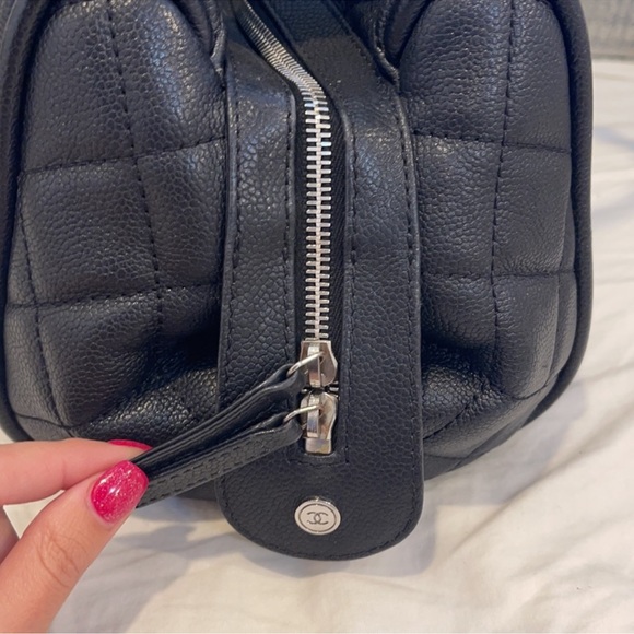 Authentic Chanel Quilted Caviar Leather Timeless Classic. - Picture 4 of 6
